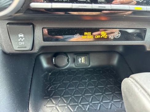 Used 2024 Toyota RAV4 LE FWD image 15
