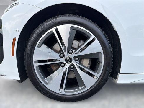 Used 2025 Audi A6 e-tron Premium Plus w/ Premium Plus RWD image 12