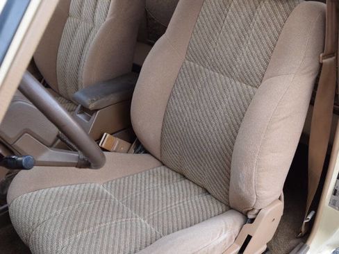 Used 1988 Toyota Pickup SR5 image 37