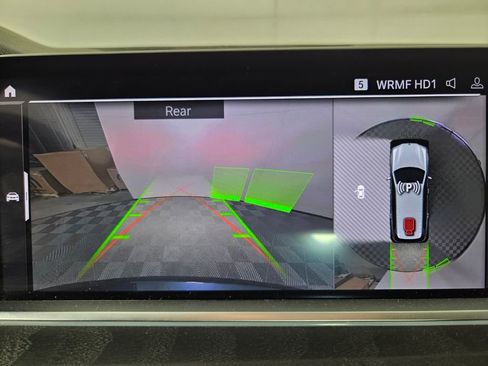 Used 2022 BMW X7 xDrive40i w/ M Sport Package image 14