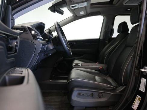Used 2023 Honda Odyssey Elite image 17