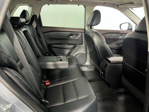 Used 2023 Nissan Rogue SL w/ SL Premium Package image 32