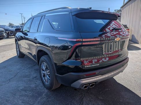 Certified 2025 Chevrolet Traverse LT image 3