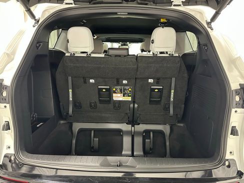 Used 2025 Toyota Sienna XSE image 47