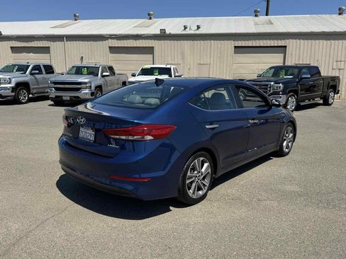 Used 2017 Hyundai Elantra Limited w/ Limited Ultimate Package 05 FWD image 9