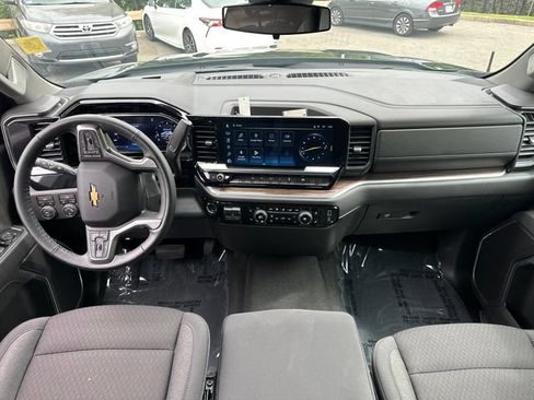 Used 2026 Chevrolet Silverado 1500 LT AWD/4WD image 19