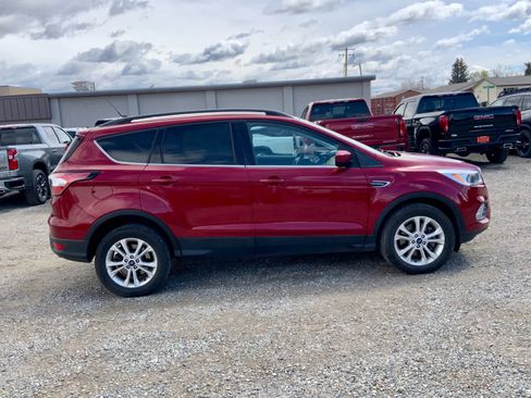 Used 2018 Ford Escape SE w/ SE Sync 3 Package AWD/4WD image 6