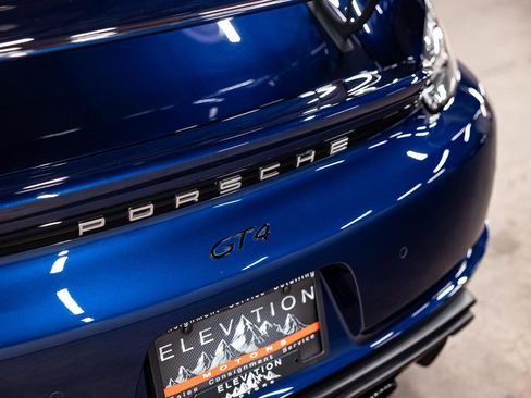 Used 2020 Porsche 718 Cayman GT4 RWD image 25