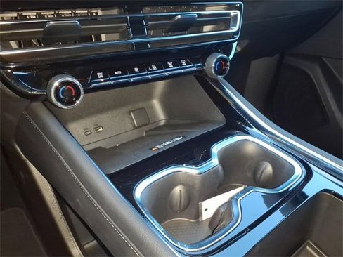 Used 2026 Chevrolet Traverse LT w/ Driver Confidence Package image 10