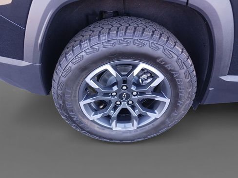 New 2026 Chevrolet Equinox ACTIV w/ Convenience Package III image 10