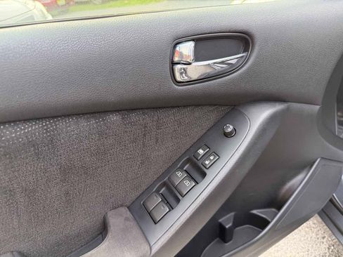 Used 2012 Nissan Altima 2.5 S w/ 20th Anniversary Pkg FWD image 22