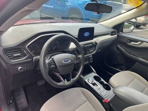 Used 2021 Ford Escape SE w/ SE Sport Appearance Package AWD/4WD image 8