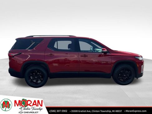 Used 2023 Chevrolet Traverse LT FWD image 8
