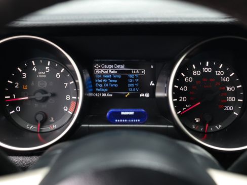 Used 2016 Ford Mustang Shelby GT350 w/ Technology Package RWD image 27