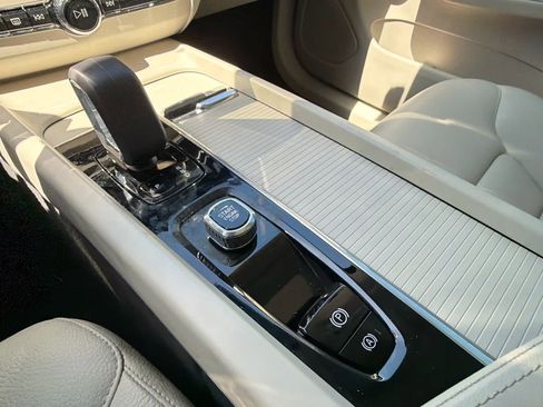 Certified 2023 Volvo XC60 B5 Core w/ Protection Package FWD image 29