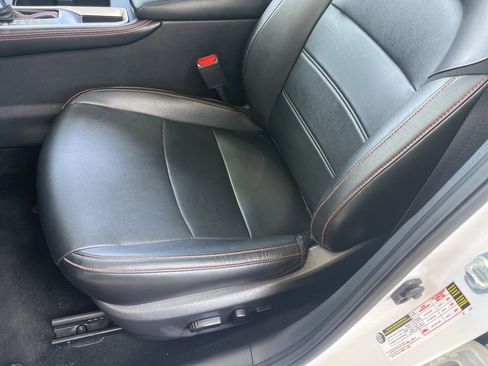Used 2024 Nissan Sentra SR w/ SR Premium Package FWD image 7