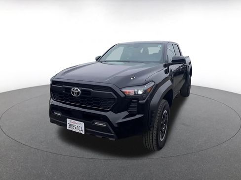 Used 2025 Toyota Tacoma TRD Off-Road image 7