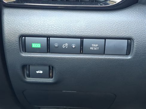 Used 2025 Nissan Sentra SR image 17