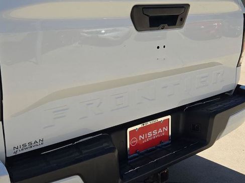 Certified 2024 Nissan Frontier SV RWD image 13