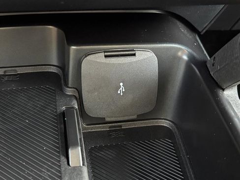 New 2025 Ford Bronco Badlands image 24