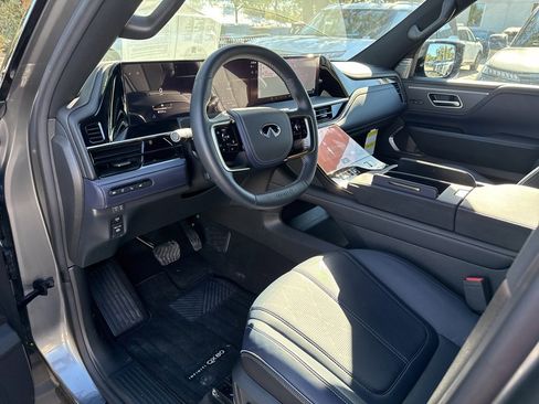 Certified 2026 INFINITI QX80 4WD image 16