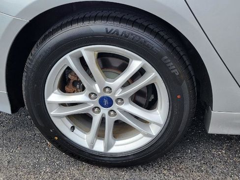 Used 2018 Ford Fusion SE w/ Fusion SE Technology Package image 18