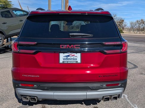Used 2025 GMC Acadia Elevation image 4