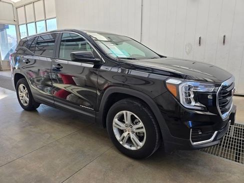 Used 2024 GMC Terrain SLE image 7