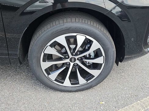 New 2026 Audi Q3 quattro 2.0T AWD/4WD image 3