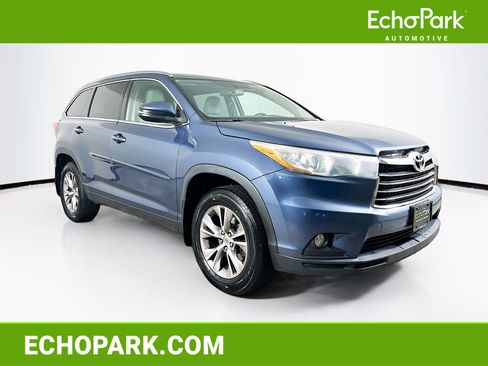 Used 2015 Toyota Highlander XLE image 1