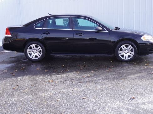 Used 2016 Chevrolet Impala LT image 2