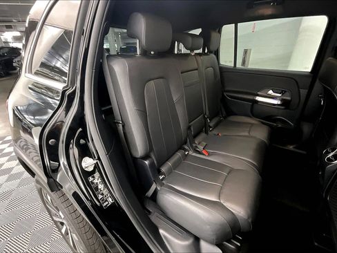 Certified 2022 Mercedes-Benz GLB 250 image 17