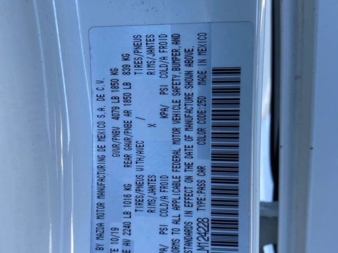 Used 2020 MAZDA MAZDA3 Sedan image 28