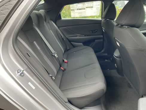 New 2025 Hyundai Elantra SEL image 32