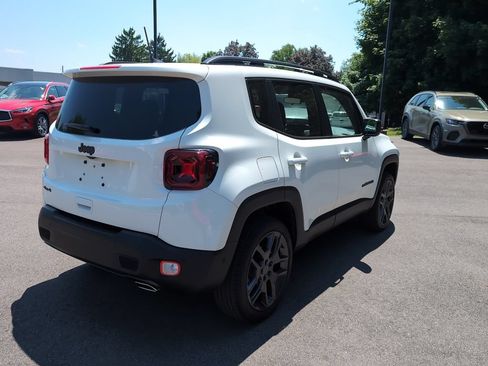 Used 2021 Jeep Renegade Latitude w/ Luxury Group II AWD/4WD image 5
