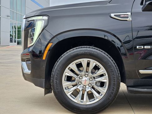 Used 2025 GMC Yukon XL Denali RWD image 13