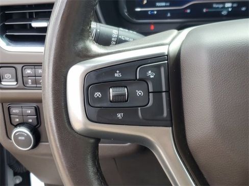 Used 2022 Chevrolet Suburban Z71 image 24