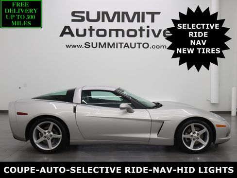 Used 2005 Chevrolet Corvette Coupe w/ Preferred Equipment Group RWD image 1