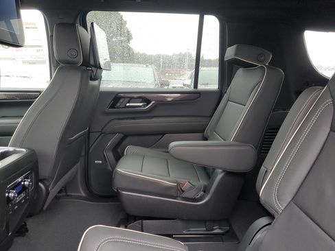 New 2026 GMC Yukon XL Elevation w/ Elevation Premium Package image 9