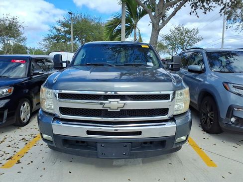 Used 2009 Chevrolet Silverado 1500 2WD Crew Cab w/ Exterior Plus Package image 2