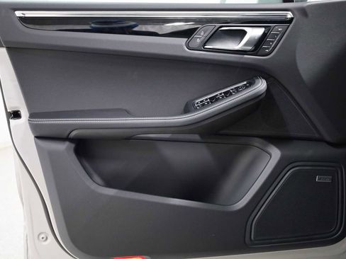 New 2026 Porsche Macan S image 16