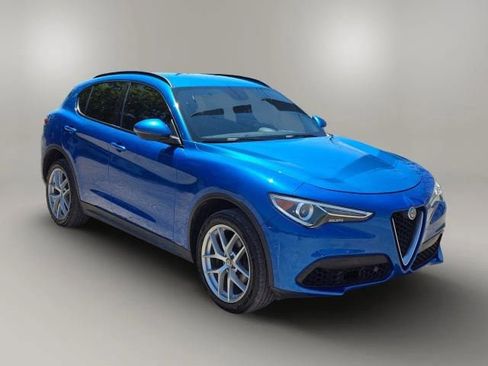 Used 2019 Alfa Romeo Stelvio Ti Sport w/ Quick Order Package 22S Sport AWD/4WD image 3