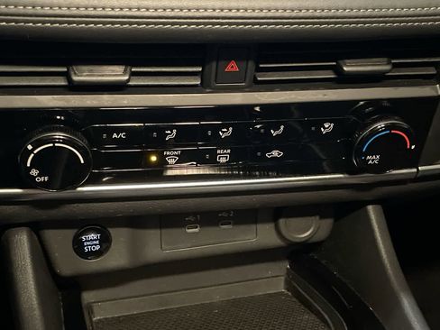 Used 2024 Nissan Rogue S image 18