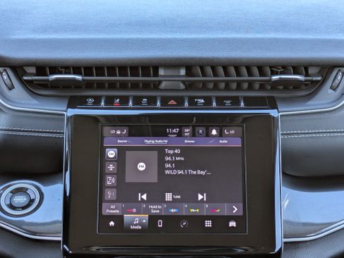 Used 2021 Jeep Grand Cherokee L Laredo w/ Luxury Tech Group I image 19