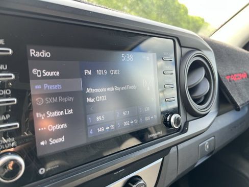 Used 2020 Toyota Tacoma SR w/ SR Convenience Package RWD image 13