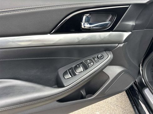 Used 2021 Nissan Maxima 3.5 SV image 20