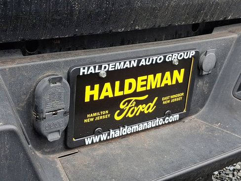 Used 2017 Ford F250 Lariat w/ Lariat Value Package image 10