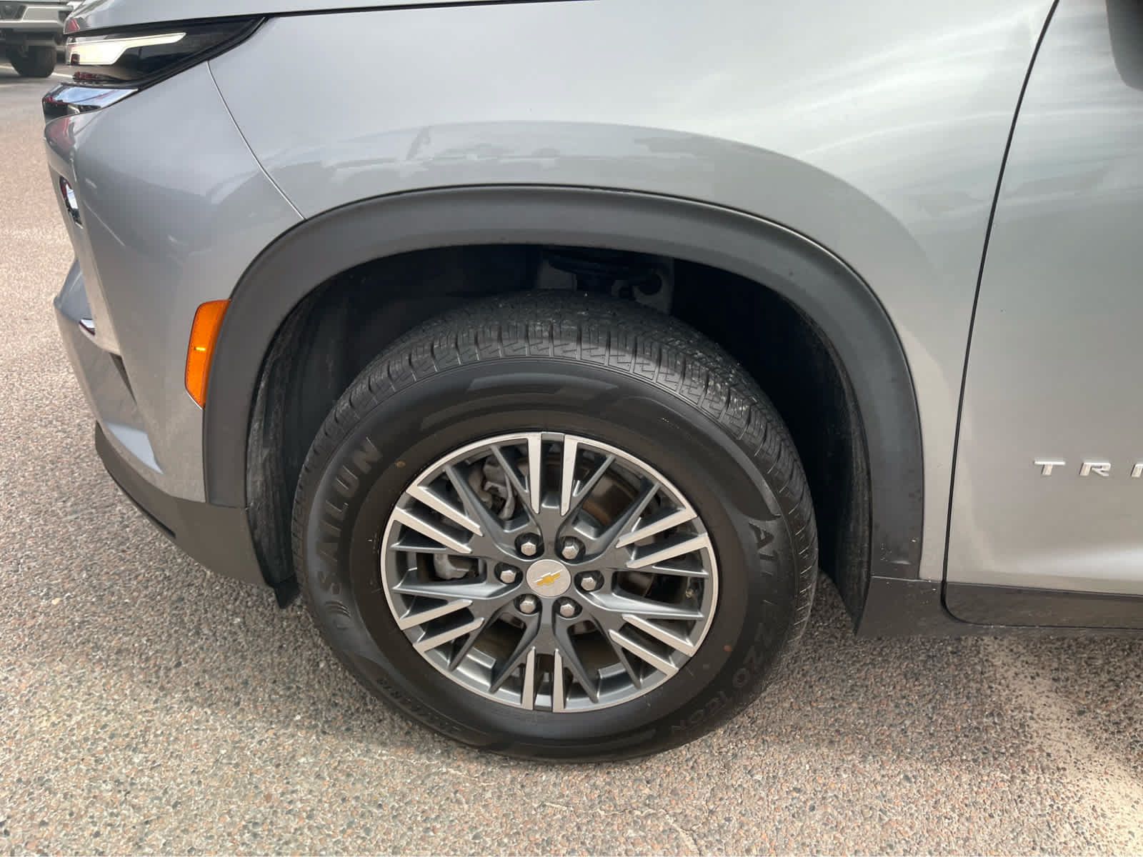 Used 2024 Chevrolet Traverse LT AWD/4WD image 9