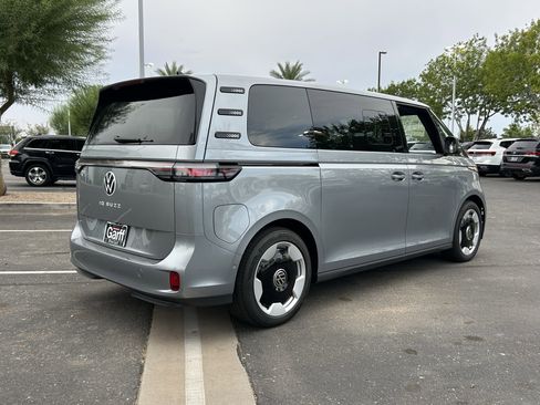New 2025 Volkswagen ID. Buzz Pro S Plus image 3