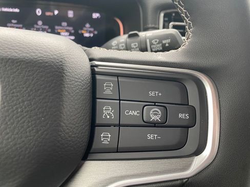 New 2026 Jeep Grand Wagoneer L 4WD w/ HD Trailer Tow Package image 19